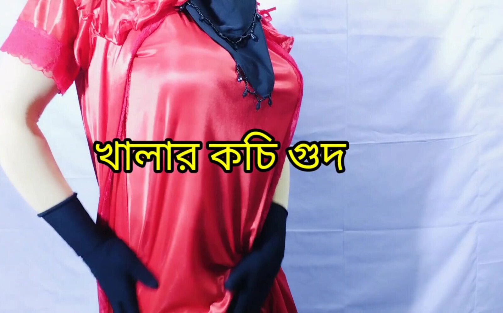 Bangladeshi beautiful housewife having dancing inside room