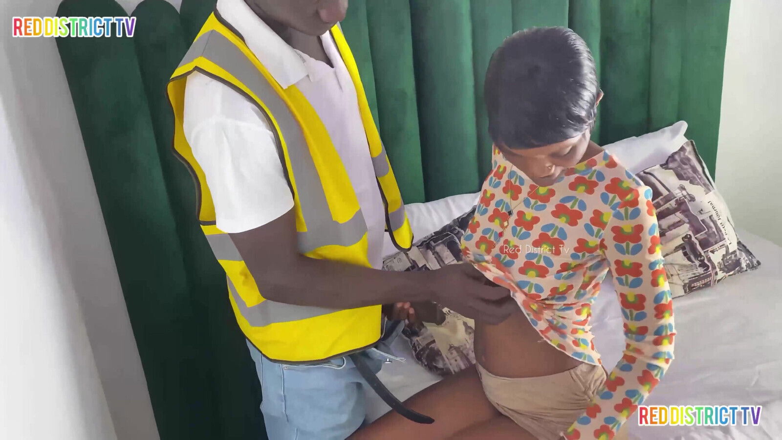 Plumber Fixed Licking Sink Serve Delicious Lunch with Pussy Took From Behind While Dinner Cooking