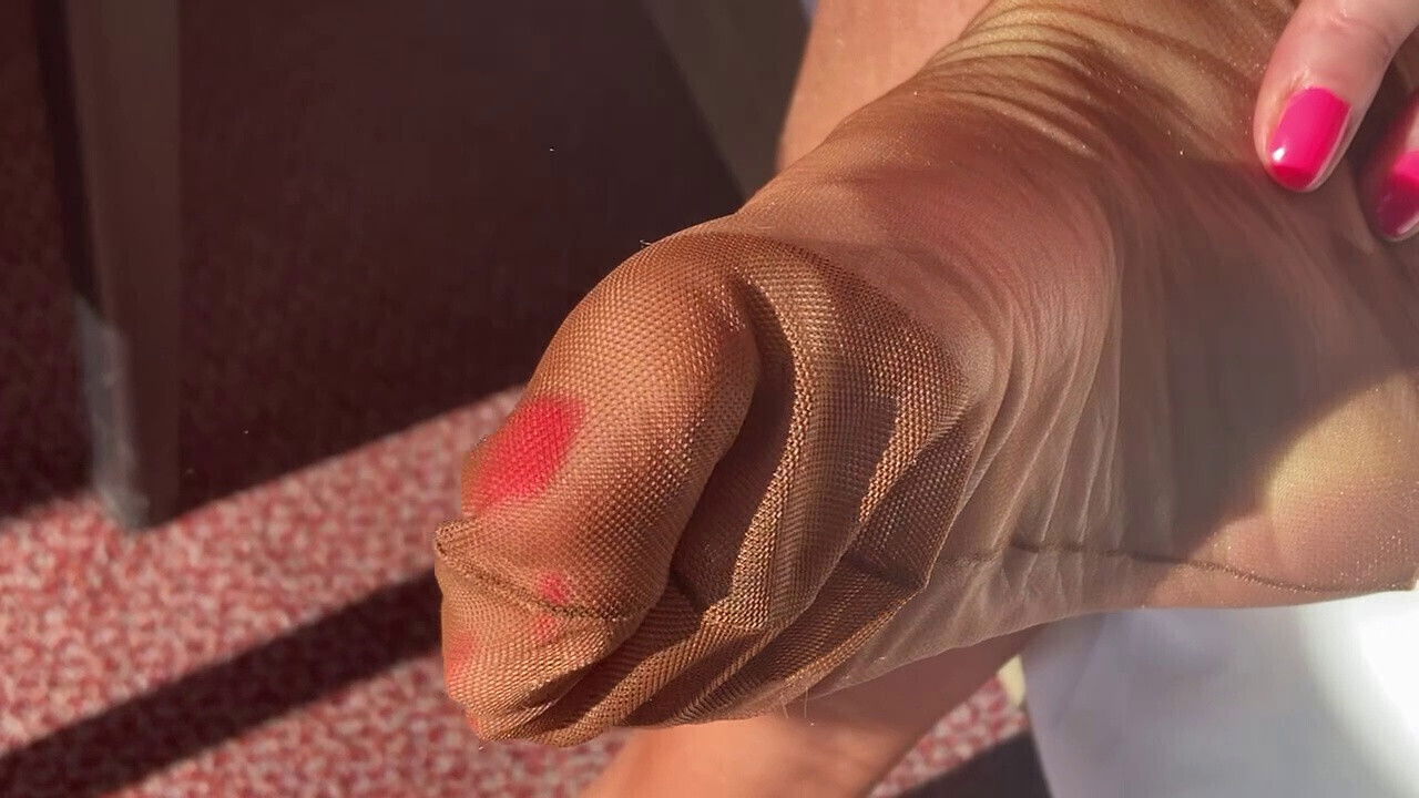 Mature Feet White Girdle Stockings