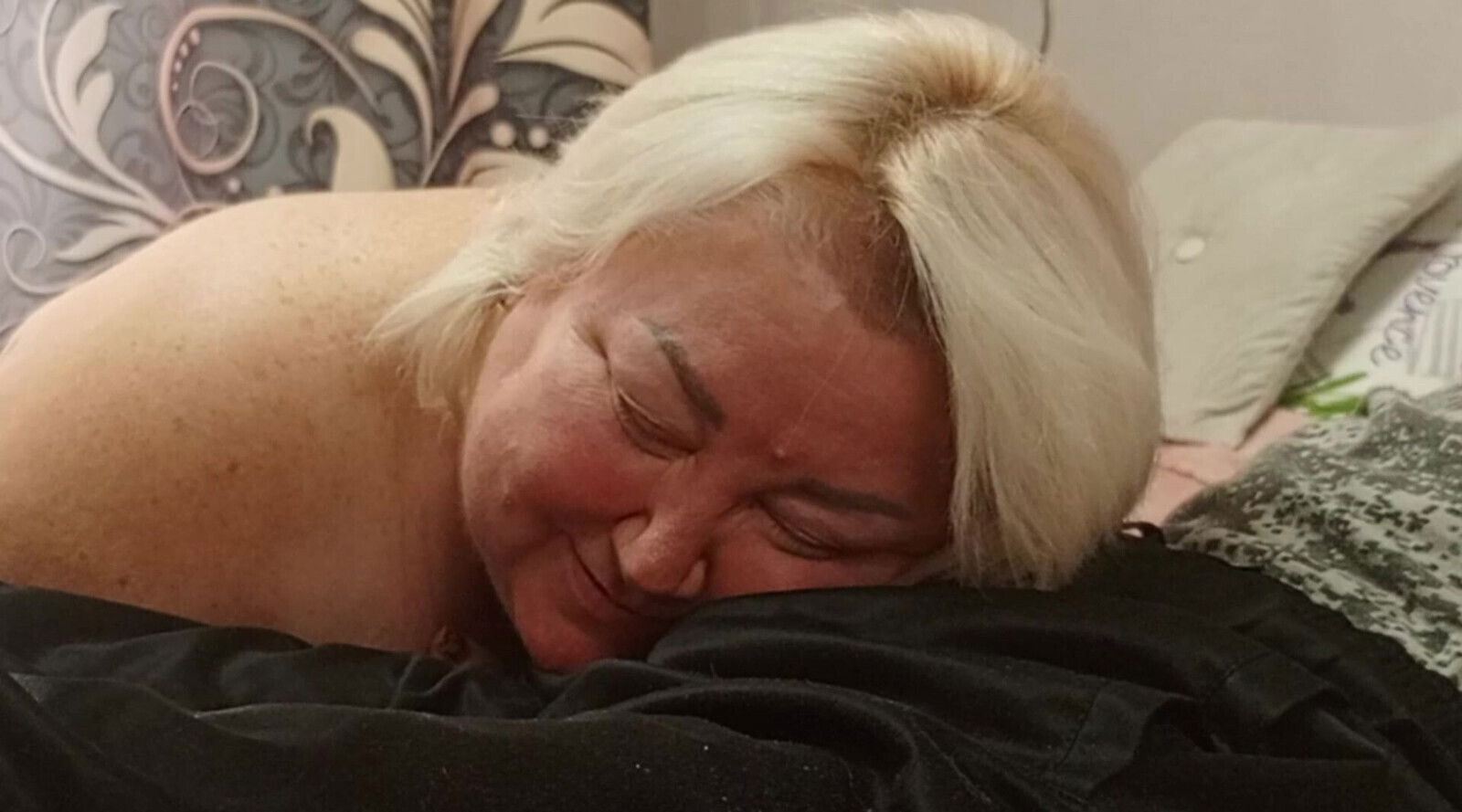 Stepmom gives high-quality blowjob mouth