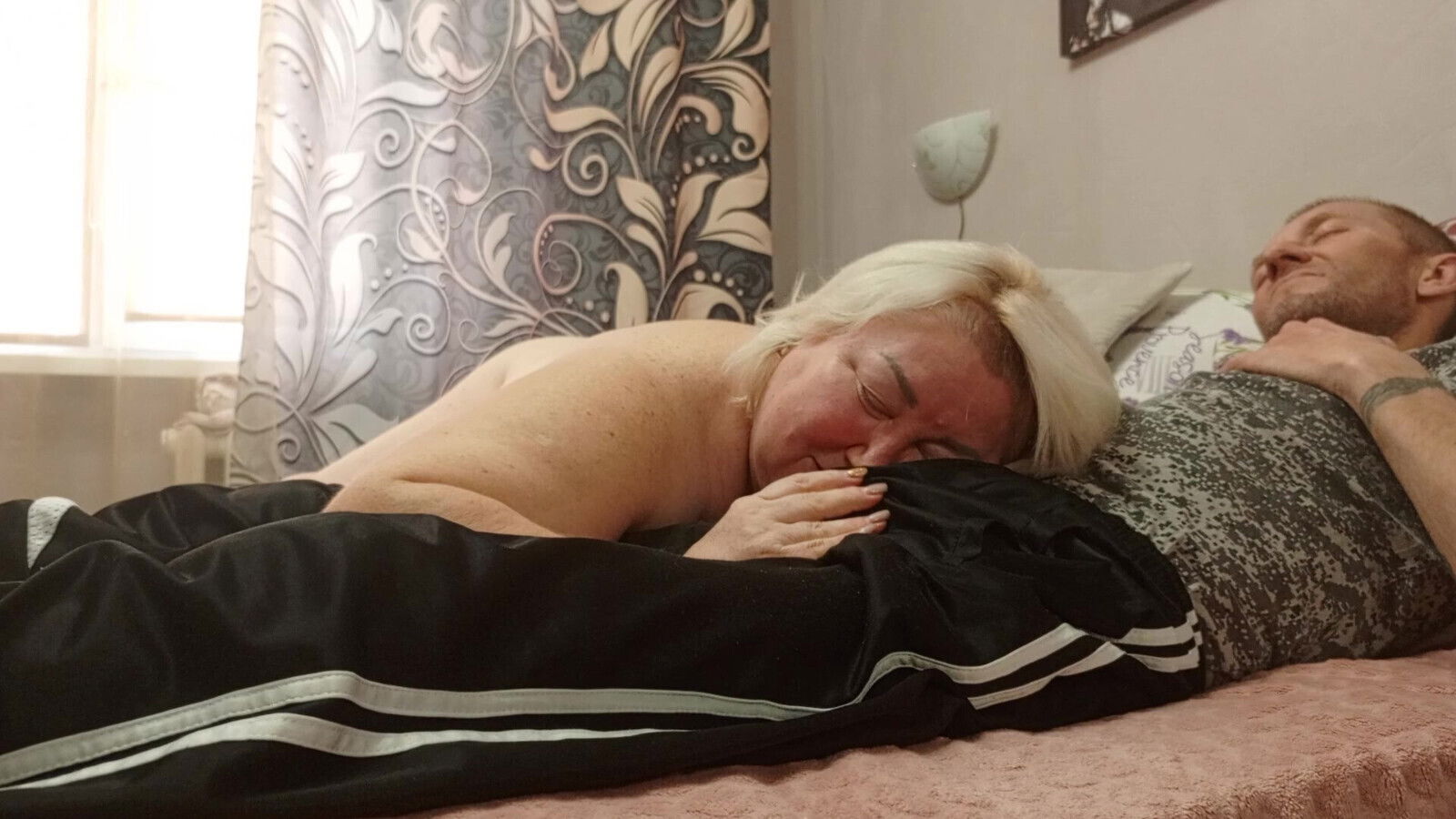 neighbor makes high-quality deep blowjob mouth