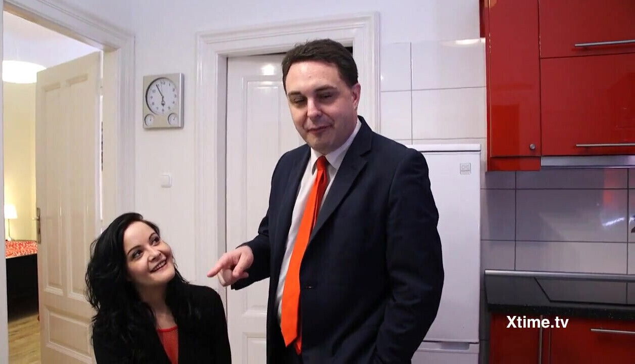 Andrea Dipr brunette loves suck lollipop hard