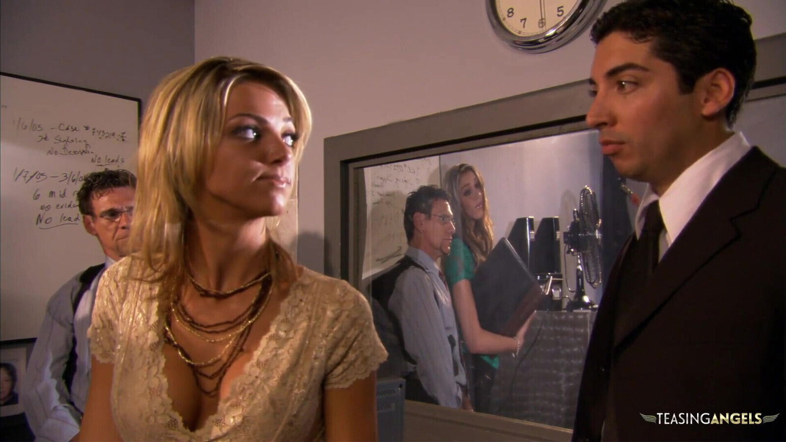 Athletic likes having pussy licked steamy shower