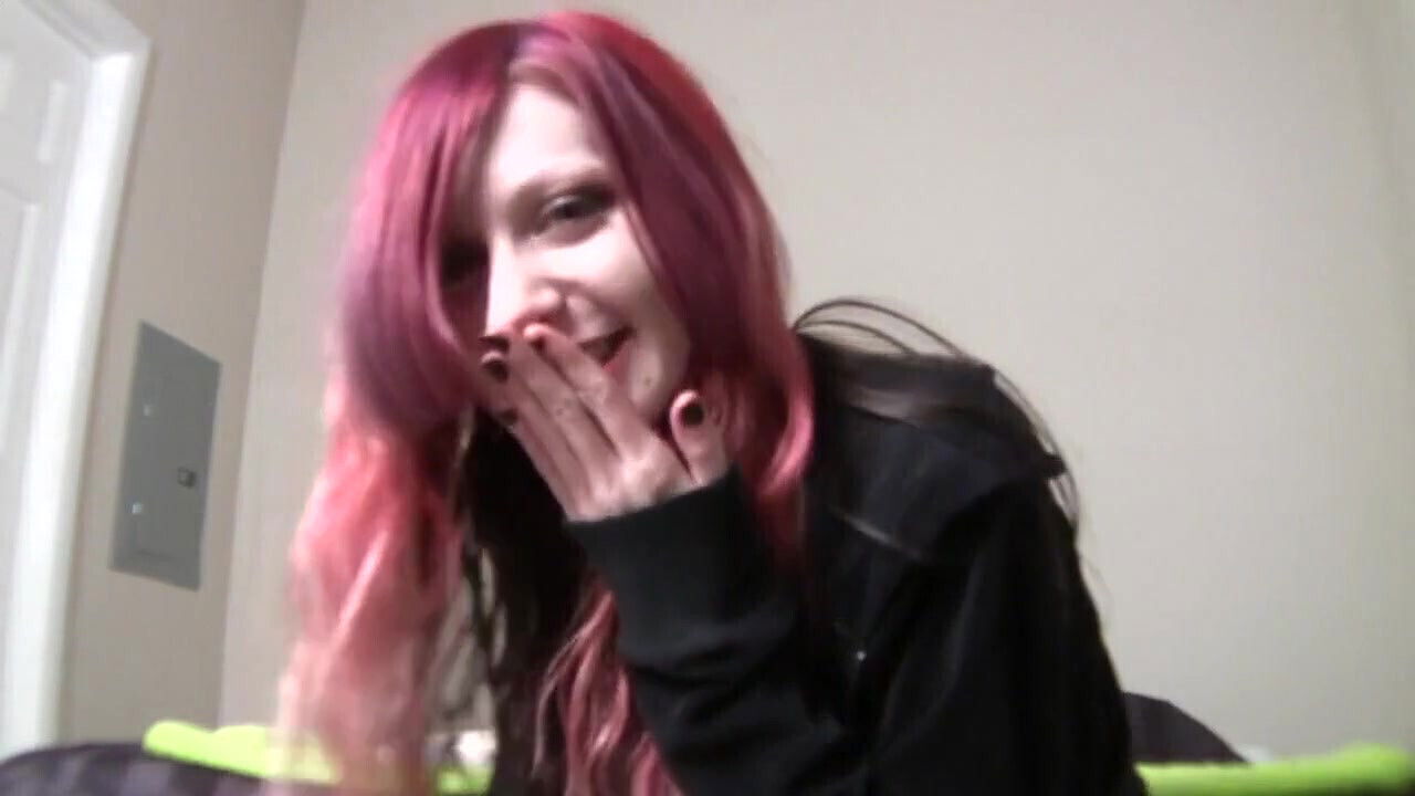 Fetish Girl Cynthia Shows Long Should Real Dick