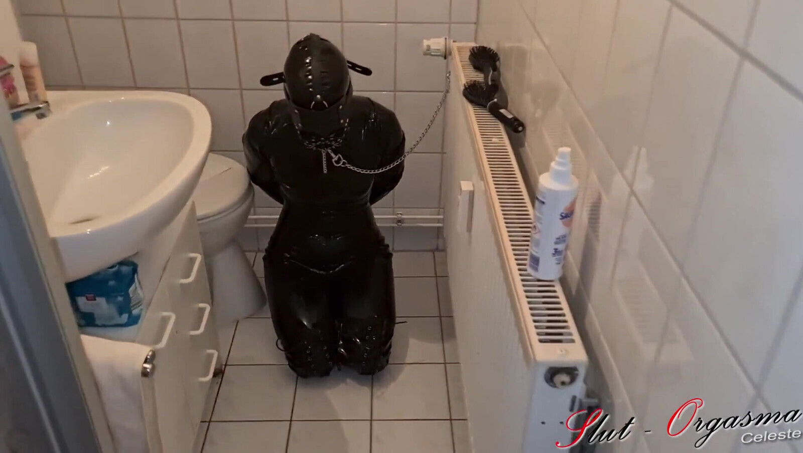 Slave Slut-Orgasma Celeste human toilet