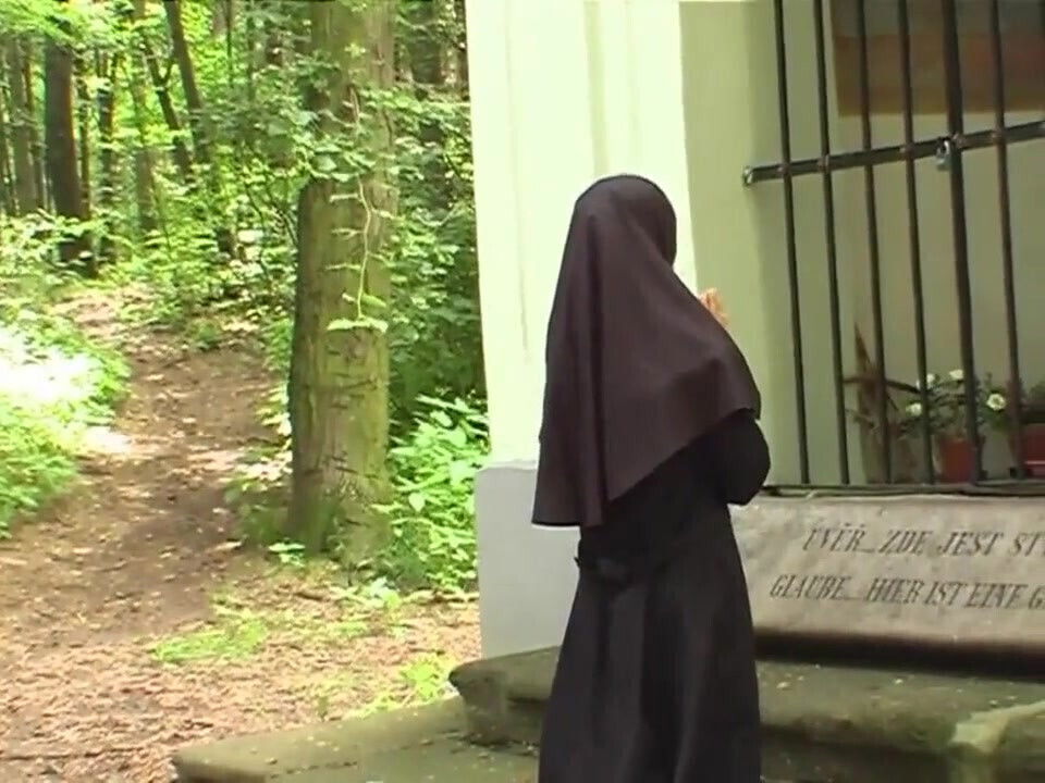 Pussy fucking pussy fingering in the forest...cum in mouth