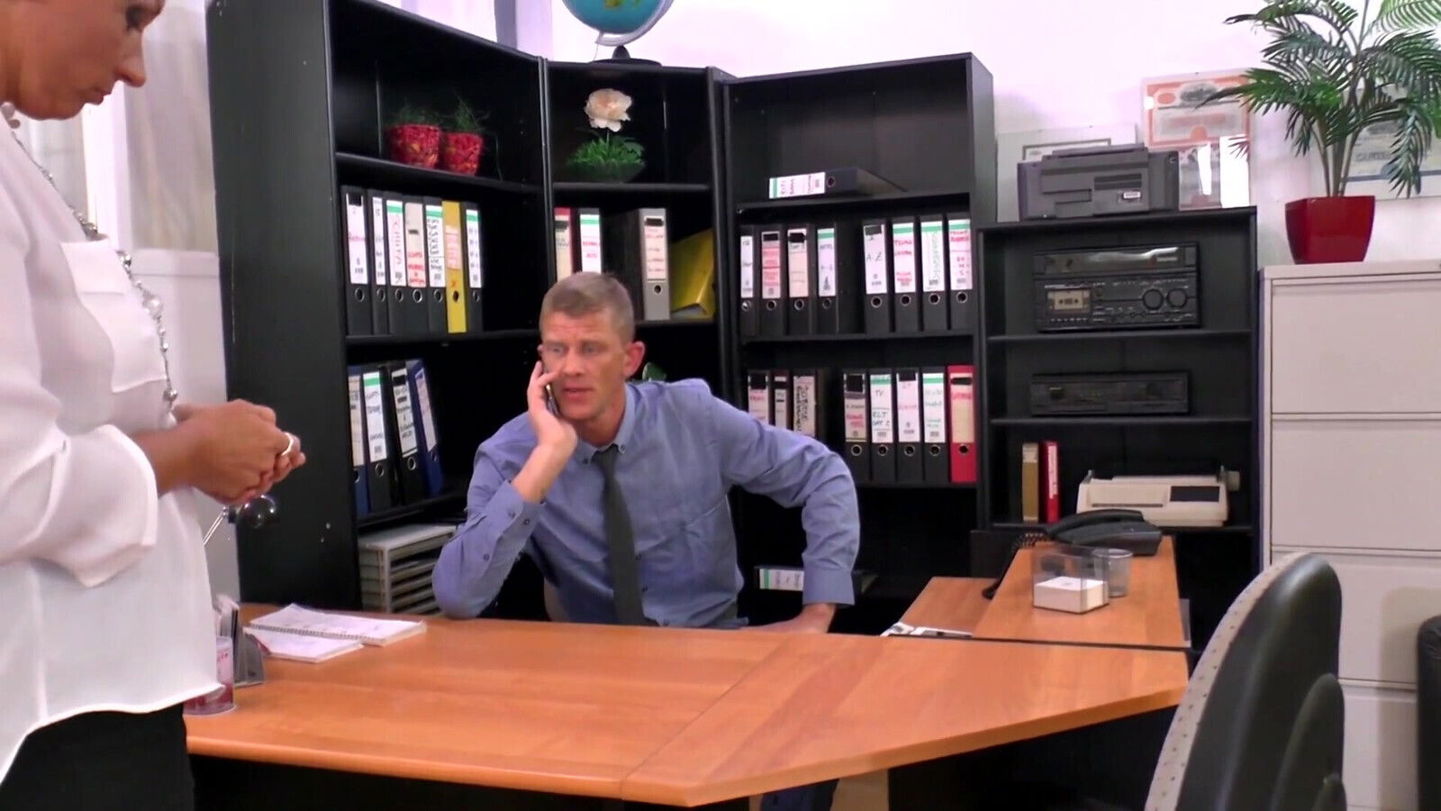 Sexy pierced blonde gets sprayed mouth office