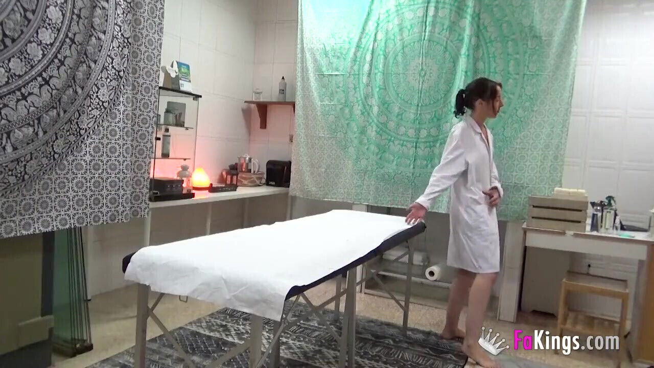 Young masseuse Sara Villanueva loves give clients nice massages with VERY happy endings