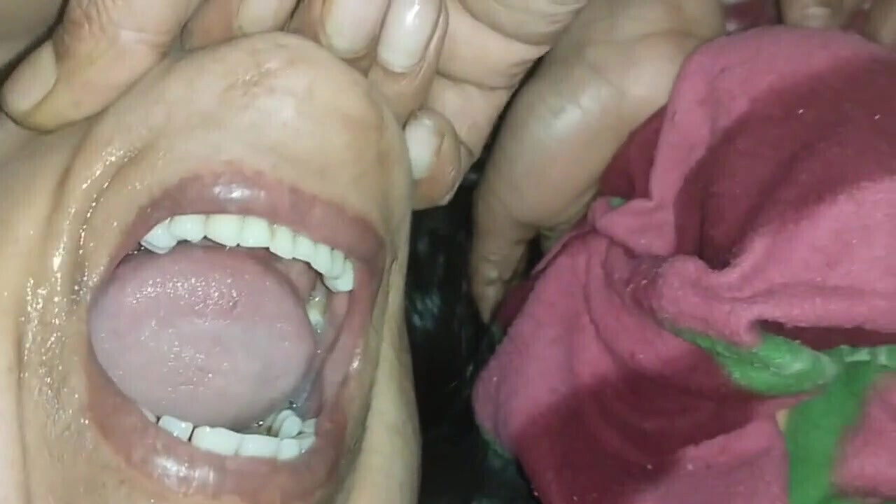 Desi Sexy Indian Houseqife Fucking Mouth