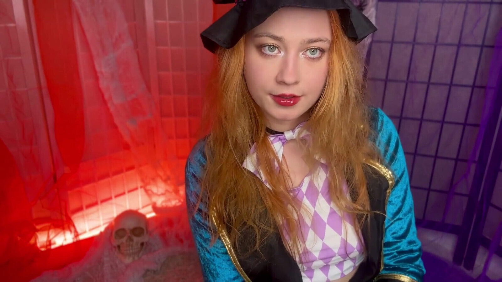 Girl Hatter Interesting Gift Halloween!