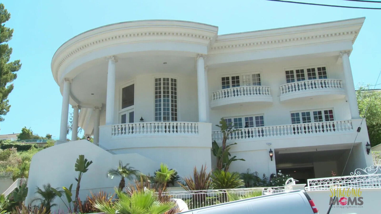 Mafia boss having threesome with Dylan Ryder Bridgette