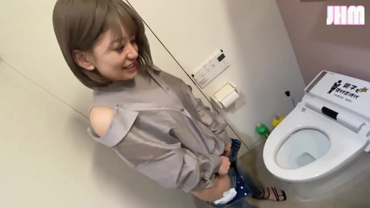 Slender Beauty Explores Freedom Finding Quiet Release Beneath Night