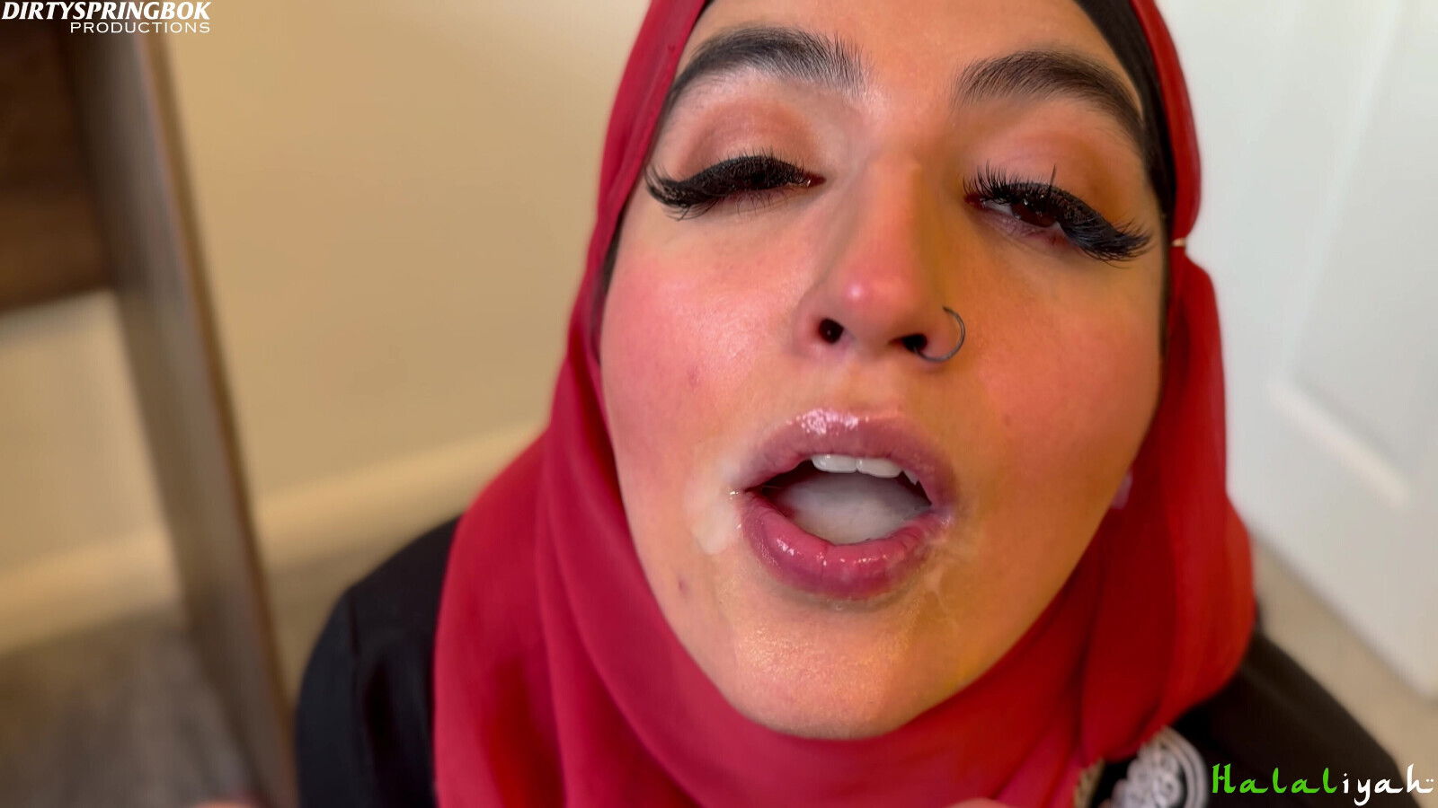 Aaliyah Yasin Tries Swallow Stepbrothers