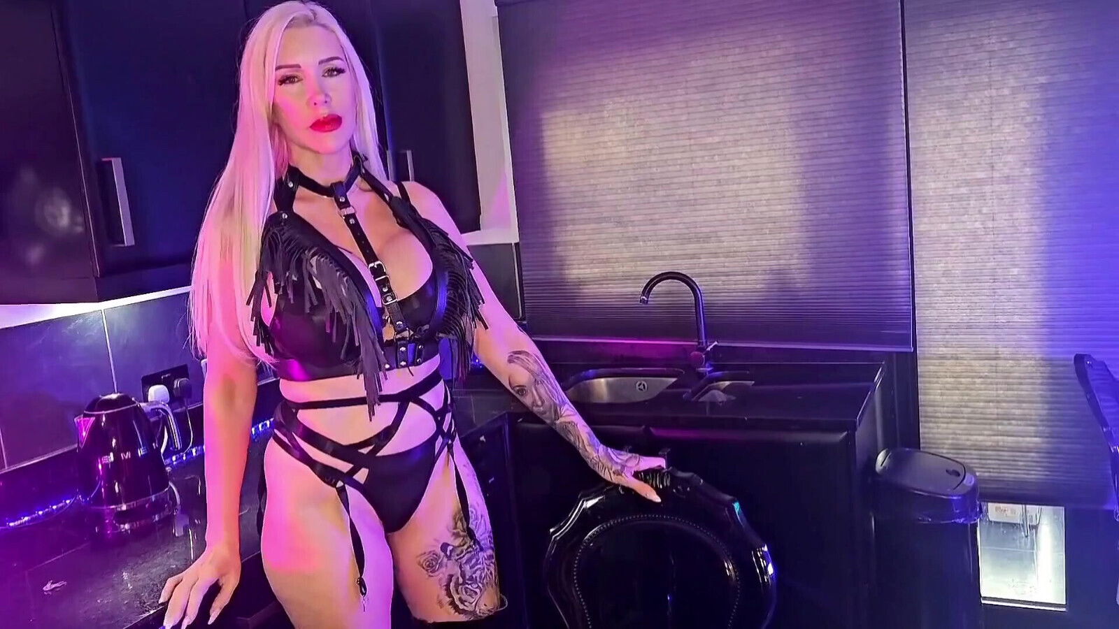 Tania Amazon Teases with Shadow Dimitri's