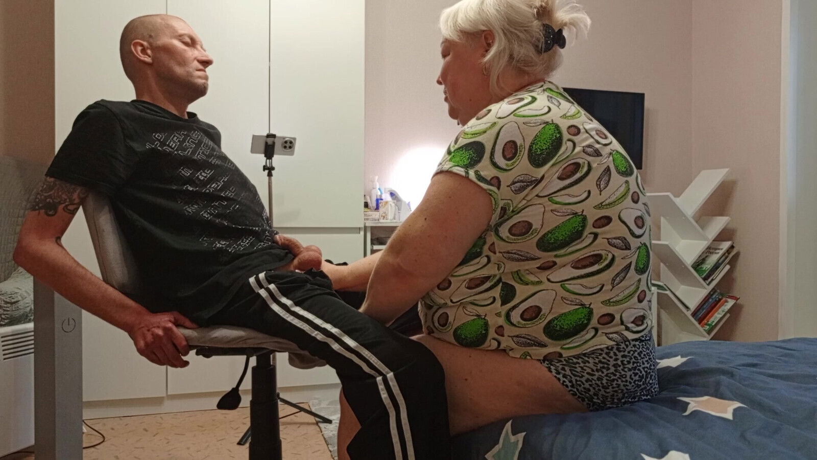 neighbor gives deep blowjob mouth