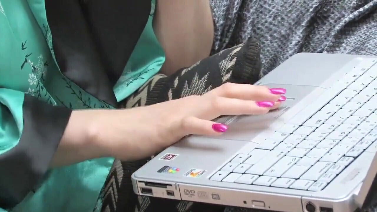 Lesbian sluts share vibrators