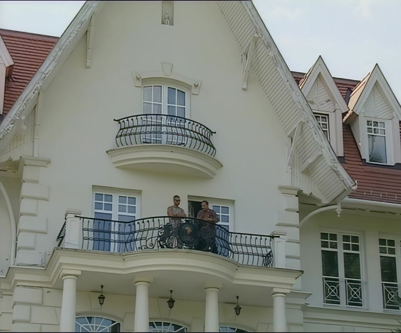 Girls Loves Double Penetrated with Gigantic Dicks Cumshot Movie