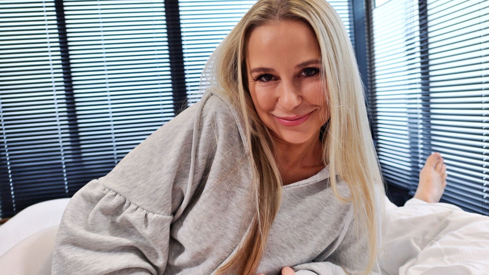 little Stepsister Myluv! Catches Jerking Wants Hard Fuck!!!