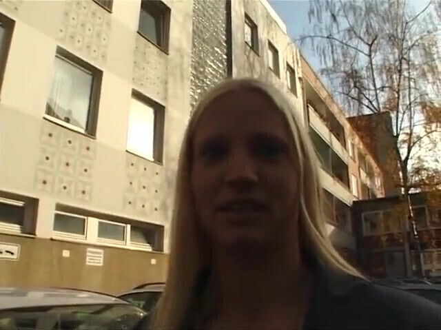 Ines, german blonde, outdoor pick