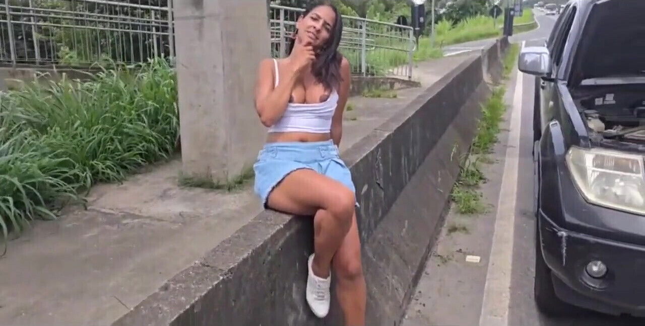 Showing Highway While Waiting Truck!!