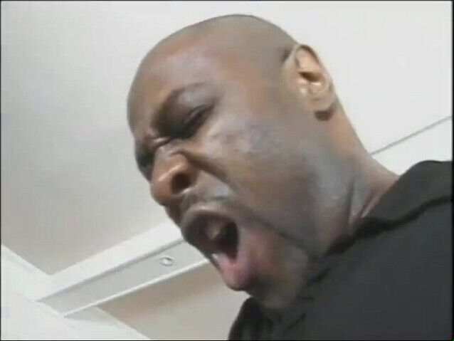 Beauty asian gives cunt black dick