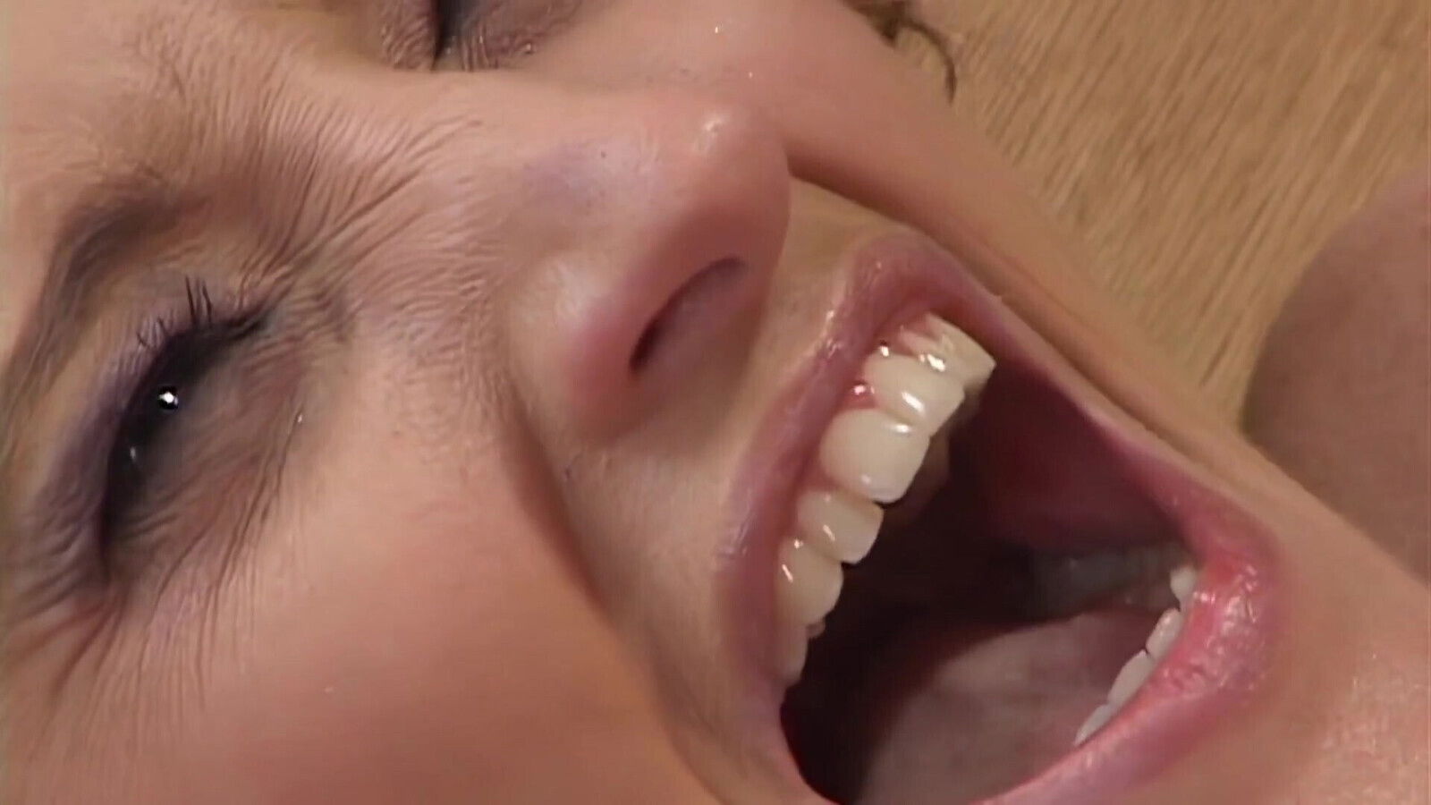 Tight Cunt Needs Special Treatment When Urinating