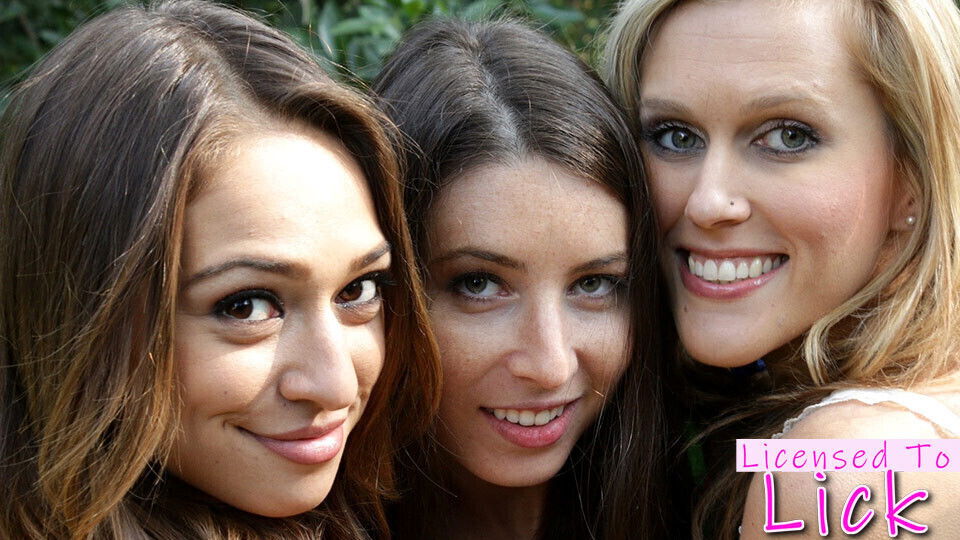 LICENSED LICK Sasha Heart Seducing Serena Blair