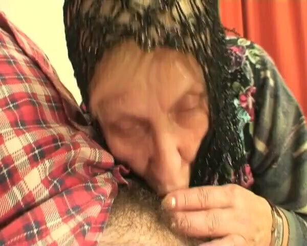 Granny Teen Ready Fuck Hard