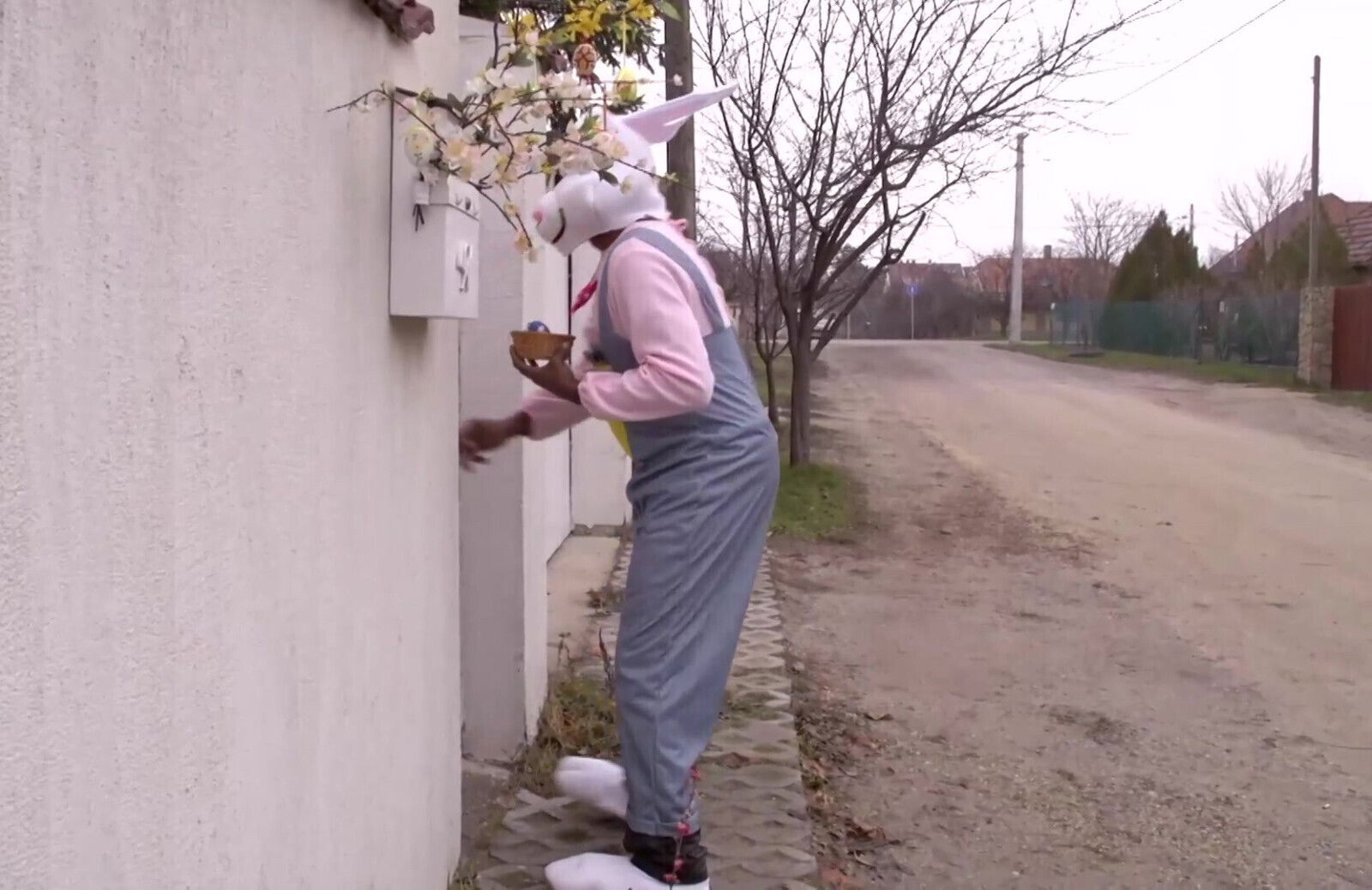 Sexy Teen Bunny Loves Mouth