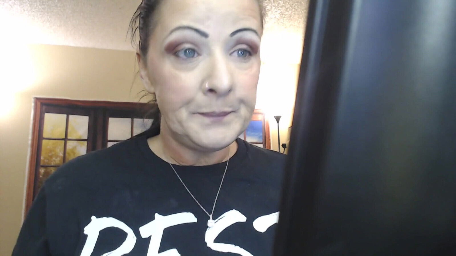 Doing make dangling smoke