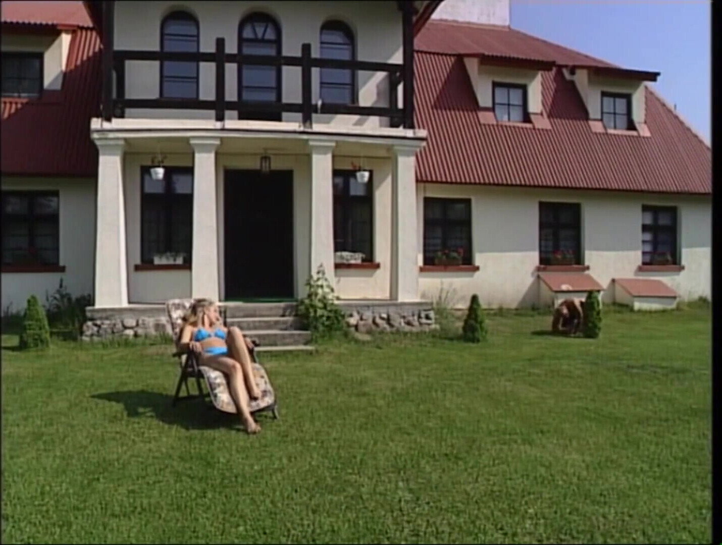 Blonde Horny Slut Suck Dick Gardener