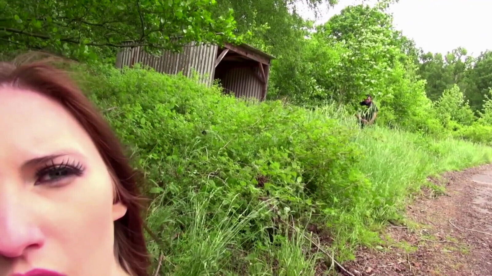 Horny brunette gets pussy smashed outdoor