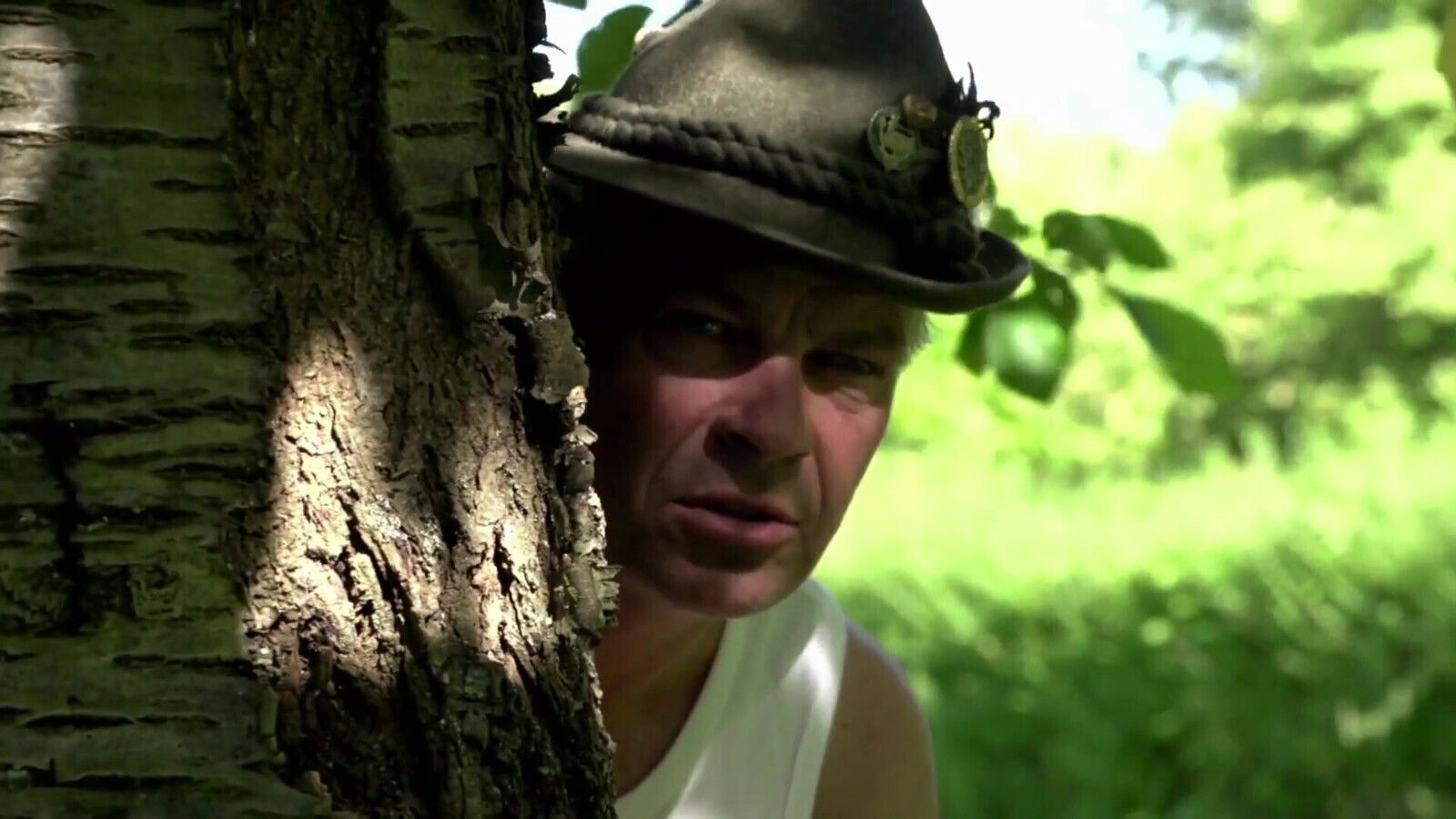 horny MILF likes piss outdoor fuck strangers