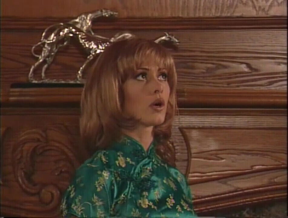 Sexy boobs fucking sucking threesome