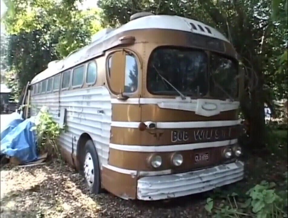 Pretty small blonde college girl fucking bedroom