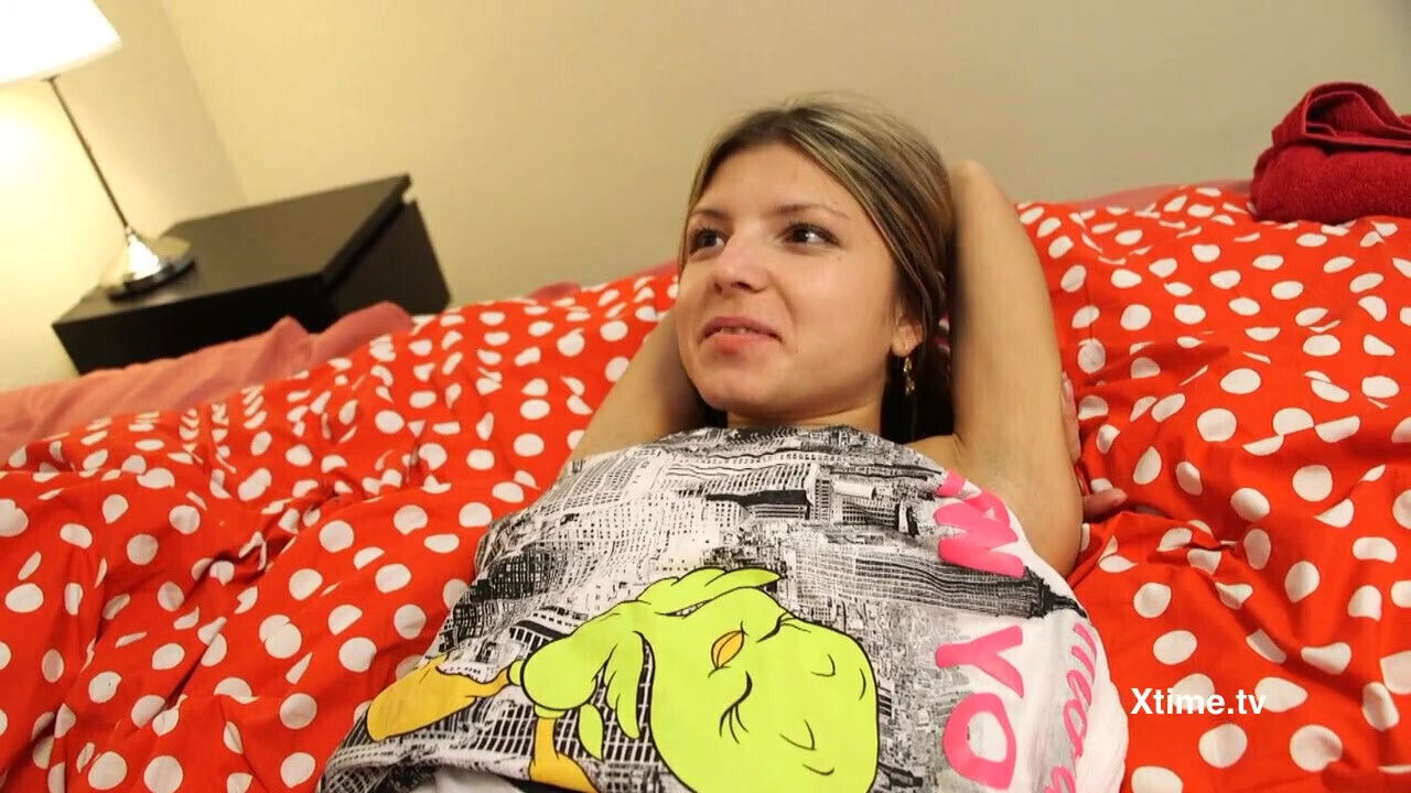 Young Gina Jerson gives juicy blowjob Andrea Dipr shower