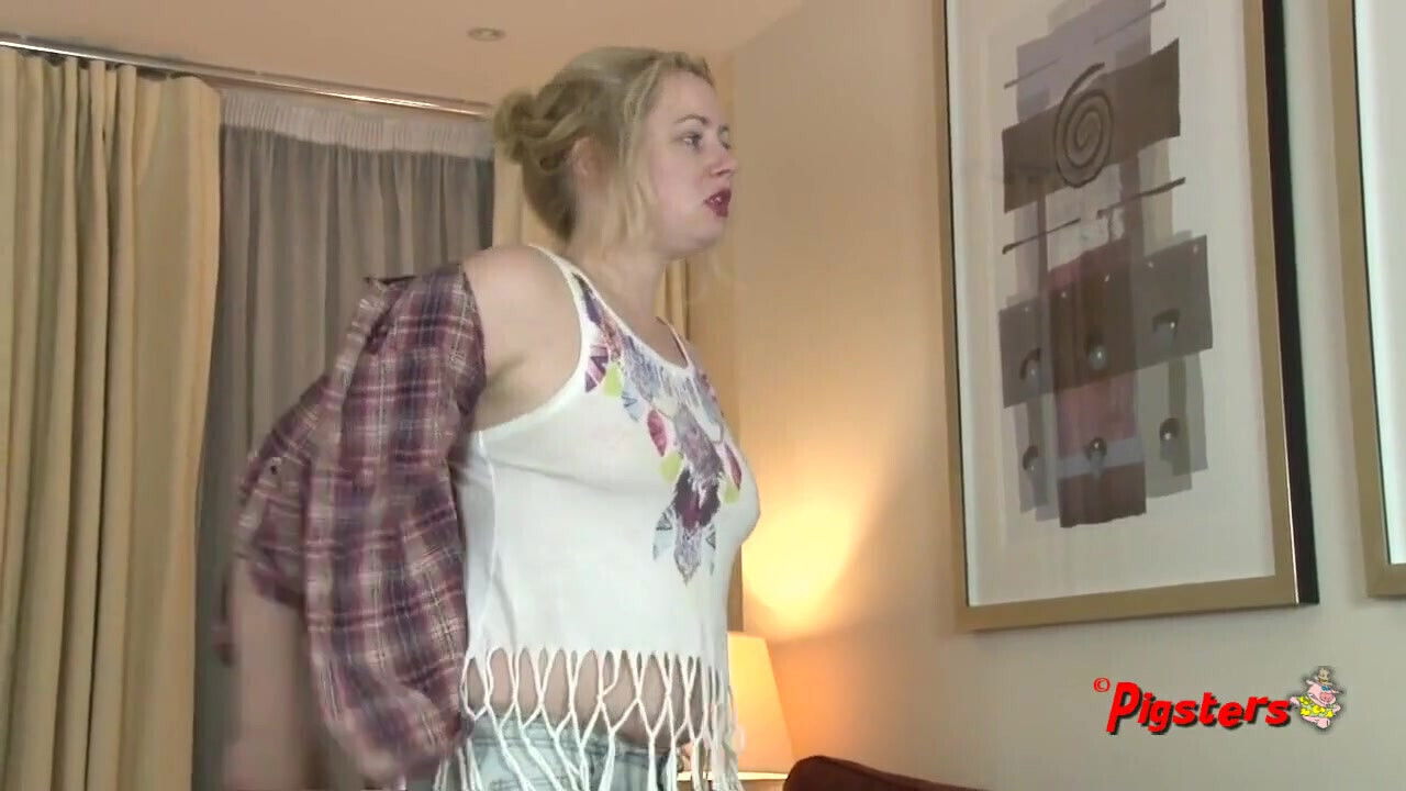 Amber West late night wank