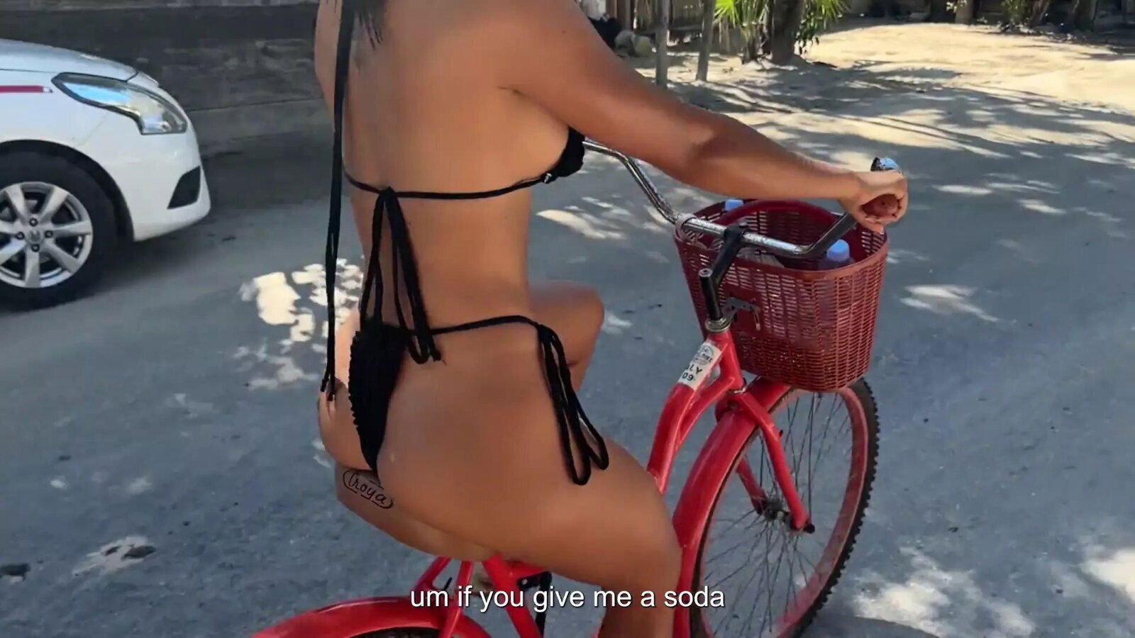 Horny Tourist Invites House Hard Fuck