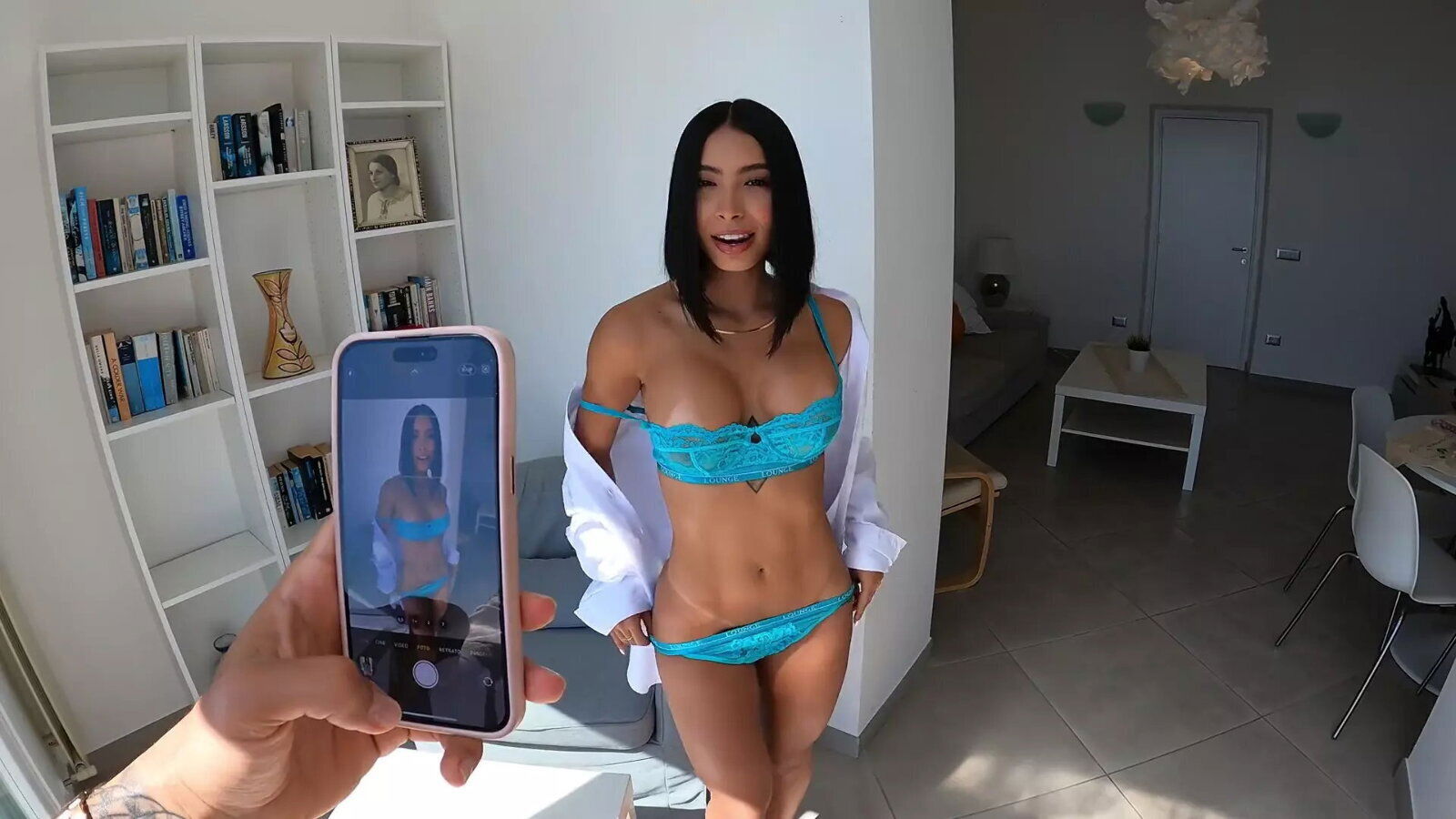 Neighbor Helps Ravello, Italy