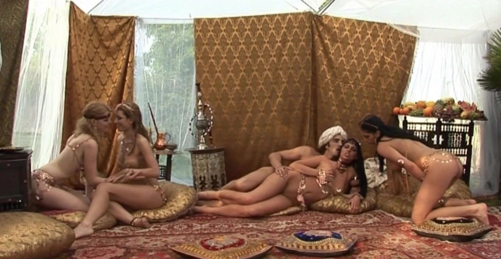 Sorority with pretty girls, including petite Betty Saint