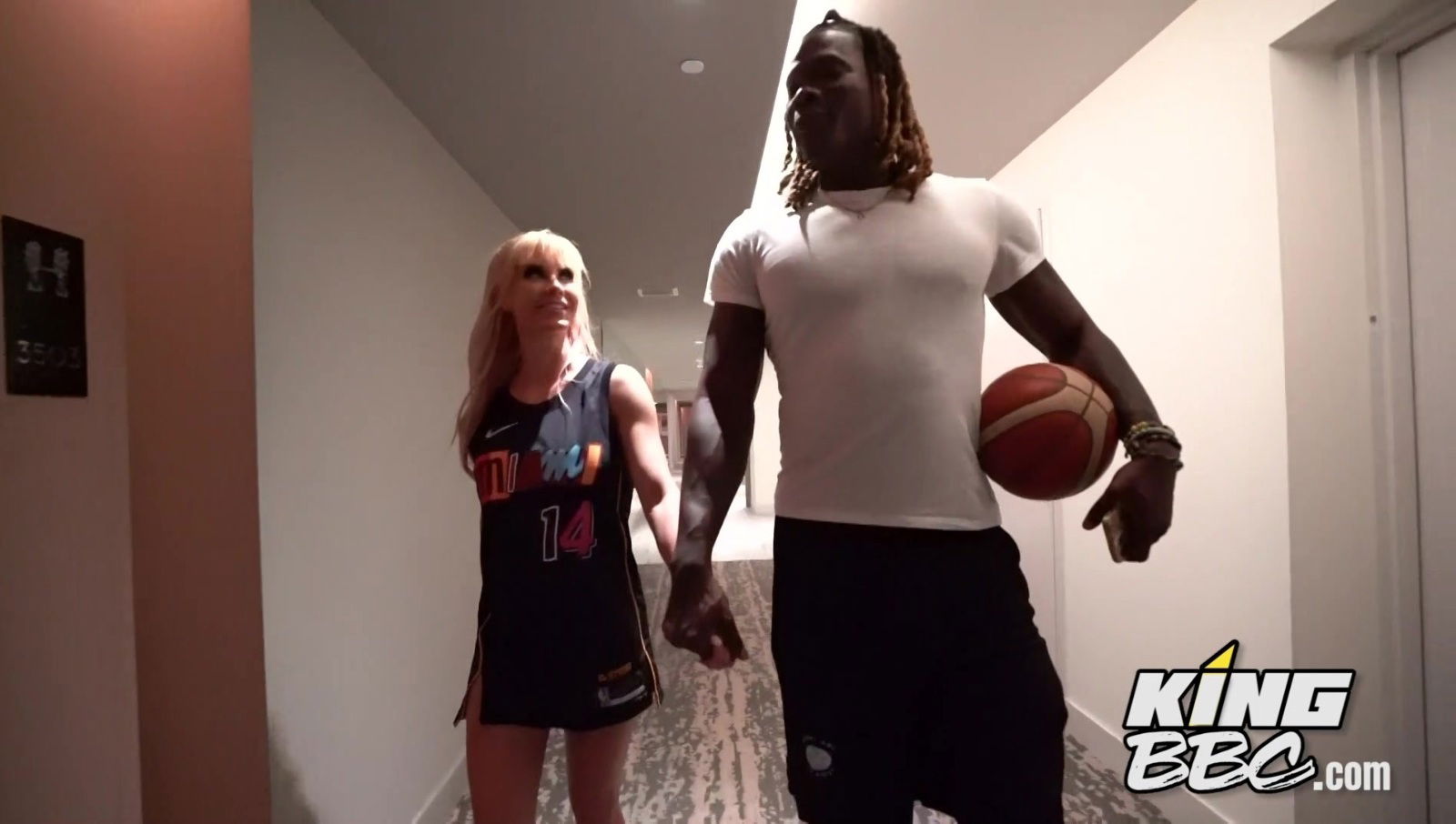 black tight pussy milf Cassie Bender