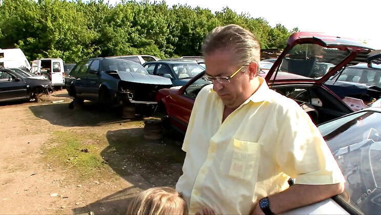 Elderly German Couple Threesome with Curvy Girl Outdoor Fuck