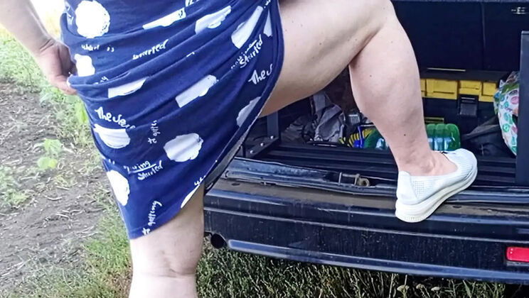 Neighbor MILF Squirts Multiple Times Public Zona901 Solo Masturbation