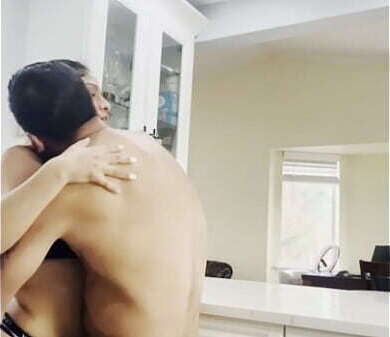 Alumna tiene multiorgasmo