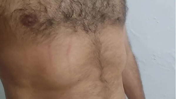 Levei unhada, peludo safado