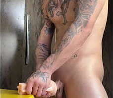 USANDO BRINQUEDINHO MAIS PENSANDO