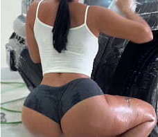 Japonesa gostosa lavou carro acabei fodendo gostosa lava jato camisinha