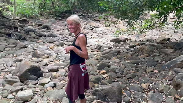 LOST FOREST HELP I'_LL SUCK YOUR MOUTH