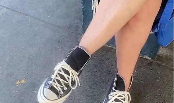 EXIBE calcinha TRANSPORTE PUBLICO (onibus)