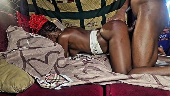 Love when plays whilst STUFFING ME!!